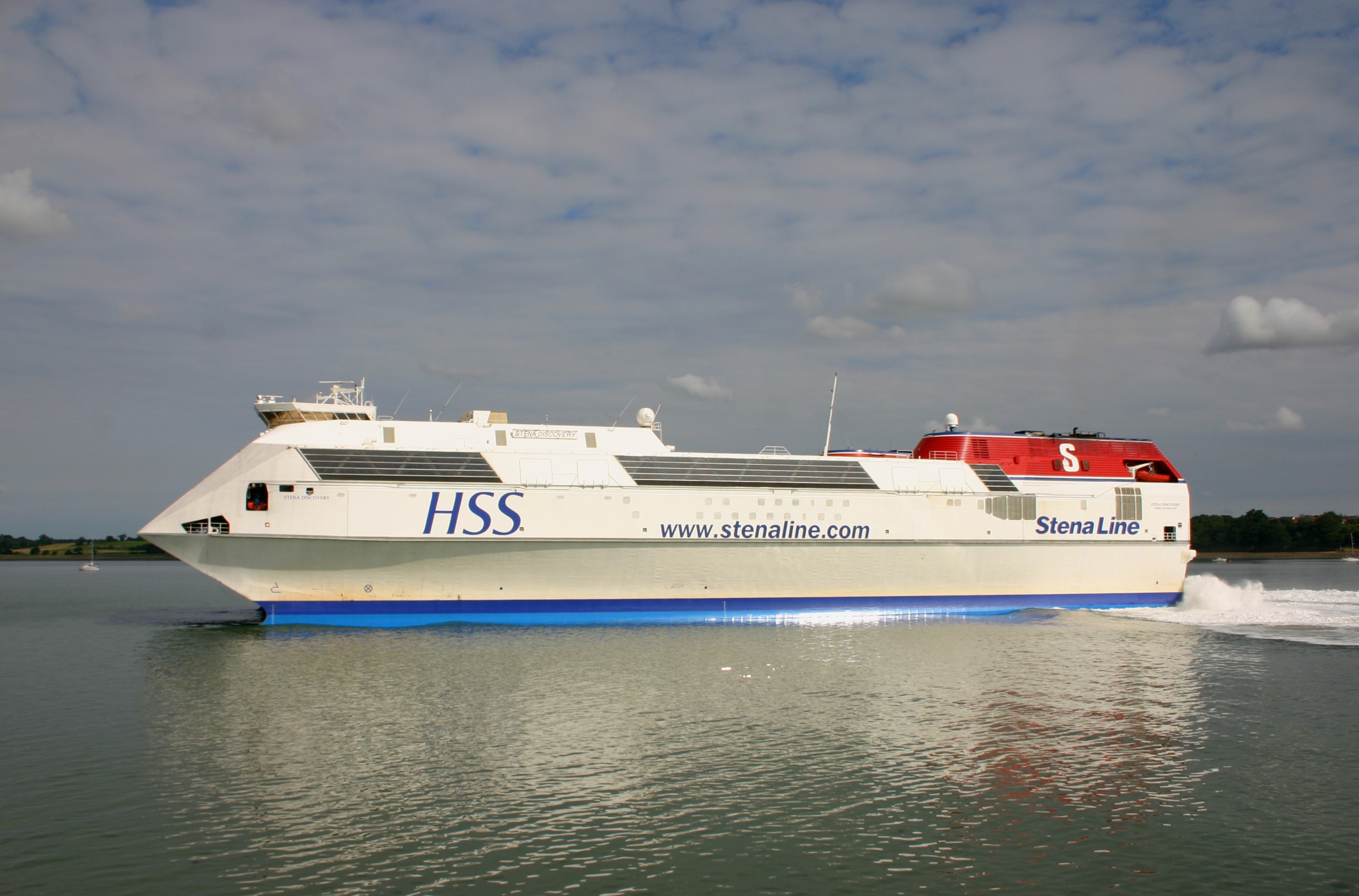 Historic_HSS_Hi-Speed_Ferry.JPG